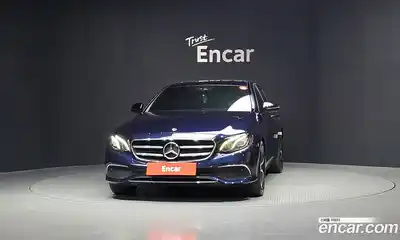 Mercedes-Benz E-Class 2020 2.0 автомат (гидро), миниатюра 3