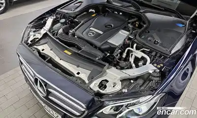 Mercedes-Benz E-Class 2020 2.0 автомат (гидро), миниатюра 6
