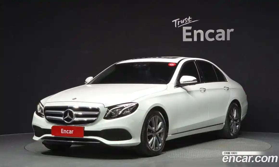 Mercedes-Benz E-Class 2019 2.0 автомат (гидро), фото 1