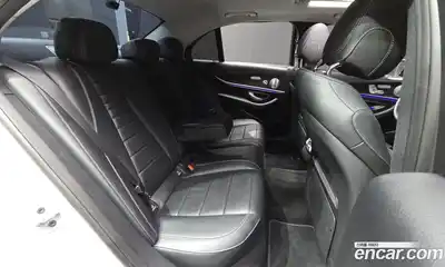 Mercedes-Benz E-Class 2019 2.0 автомат (гидро), миниатюра 12