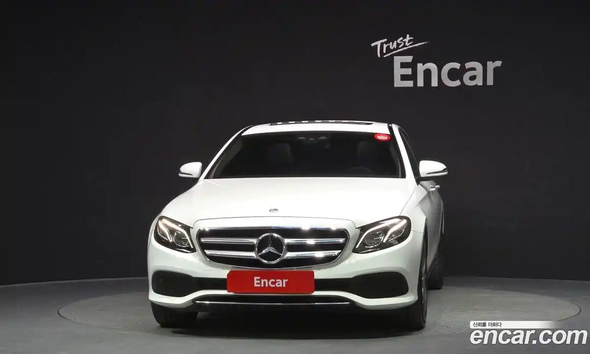 Mercedes-Benz E-Class 2019 2.0 автомат (гидро), фото 3