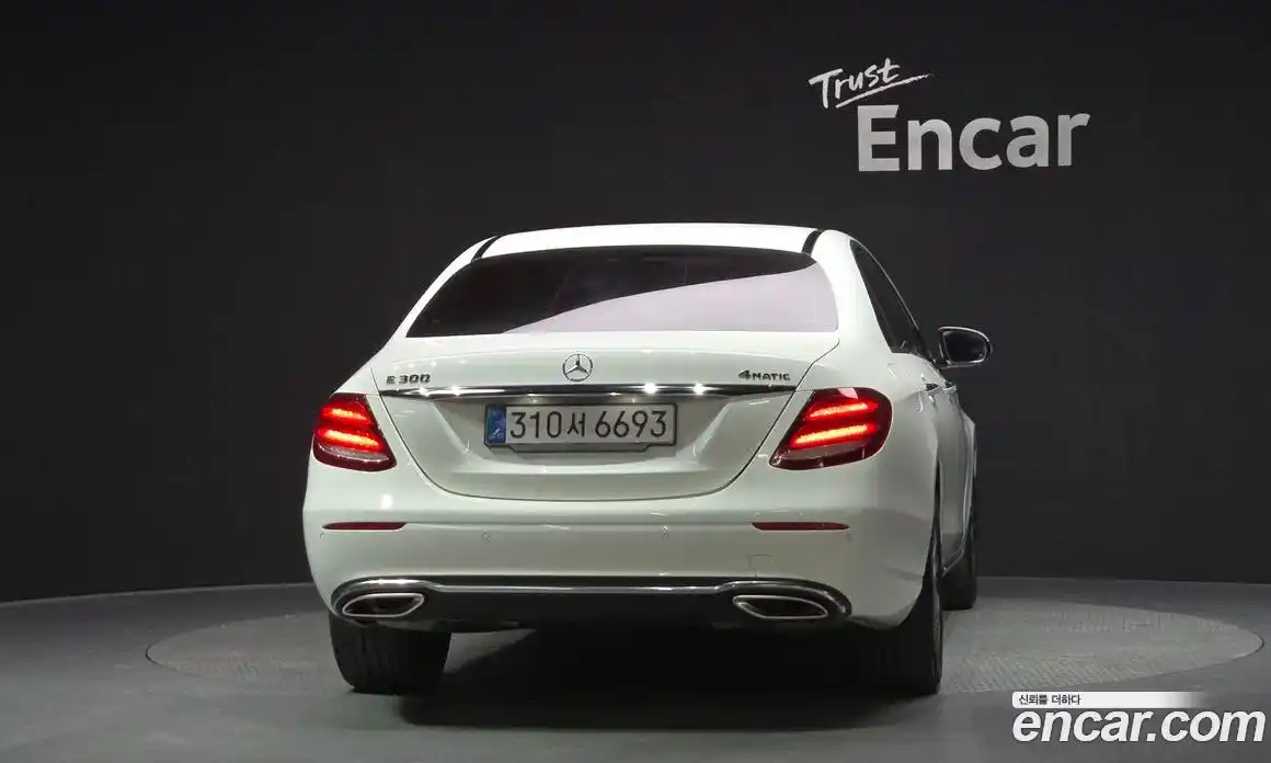 Mercedes-Benz E-Class 2019 2.0 автомат (гидро), фото 4