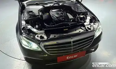 Mercedes-Benz E-Class 2018 2.0 гидро, миниатюра 6