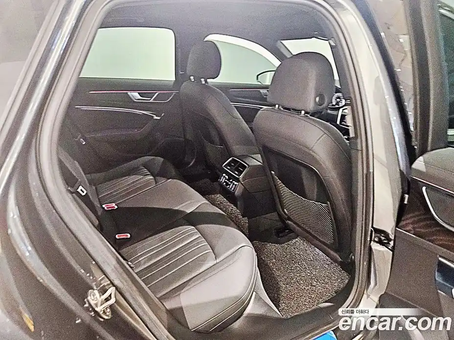 Audi A6 2021 2.0 автомат (гидро), фото 14