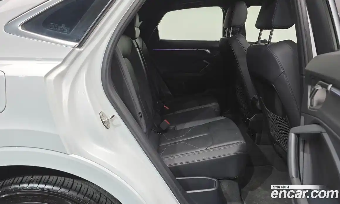 Audi Q3 2022 2.0 автомат (гидро), фото 17