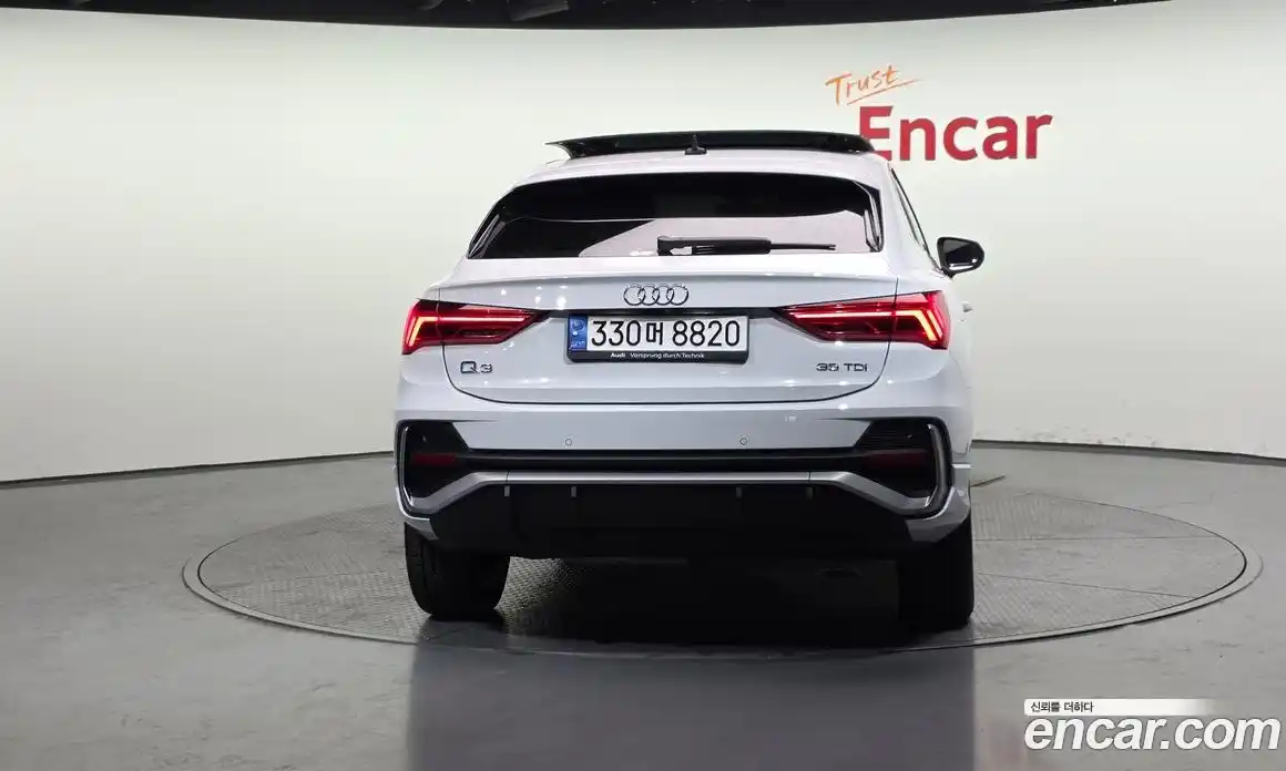 Audi Q3 2022 2.0 автомат (гидро), фото 4