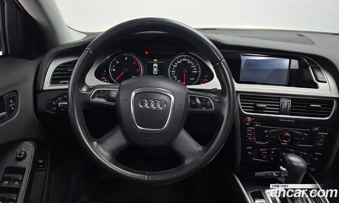 Audi A4 2012 2.0 автомат (гидро), фото 13