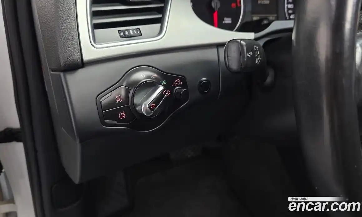 Audi A4 2012 2.0 автомат (гидро), фото 14