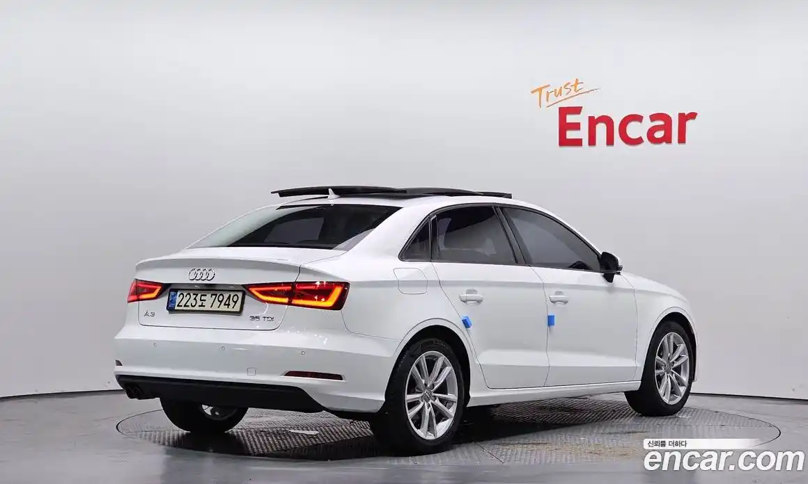 Audi A3 2015 2.0 автомат (гидро), фото 2