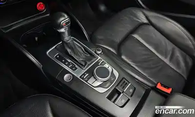 Audi A3 2015 2.0 автомат (гидро), миниатюра 9