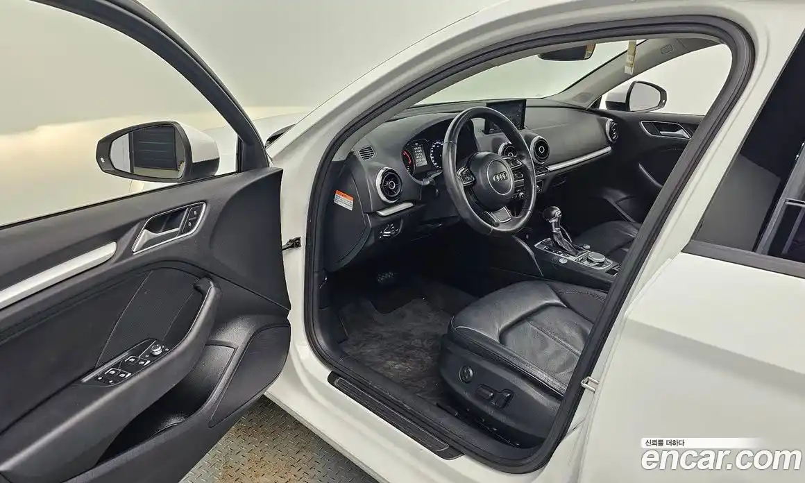 Audi A3 2015 2.0 автомат (гидро), фото 10