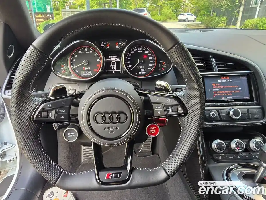 Audi R8 2014 5.2 автомат (робот), фото 16