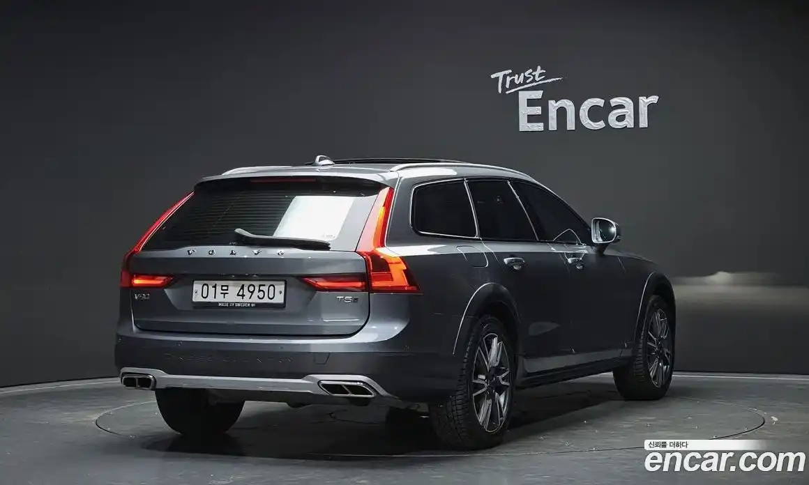 Volvo V90 2018 2.0 автомат (гидро), фото 2