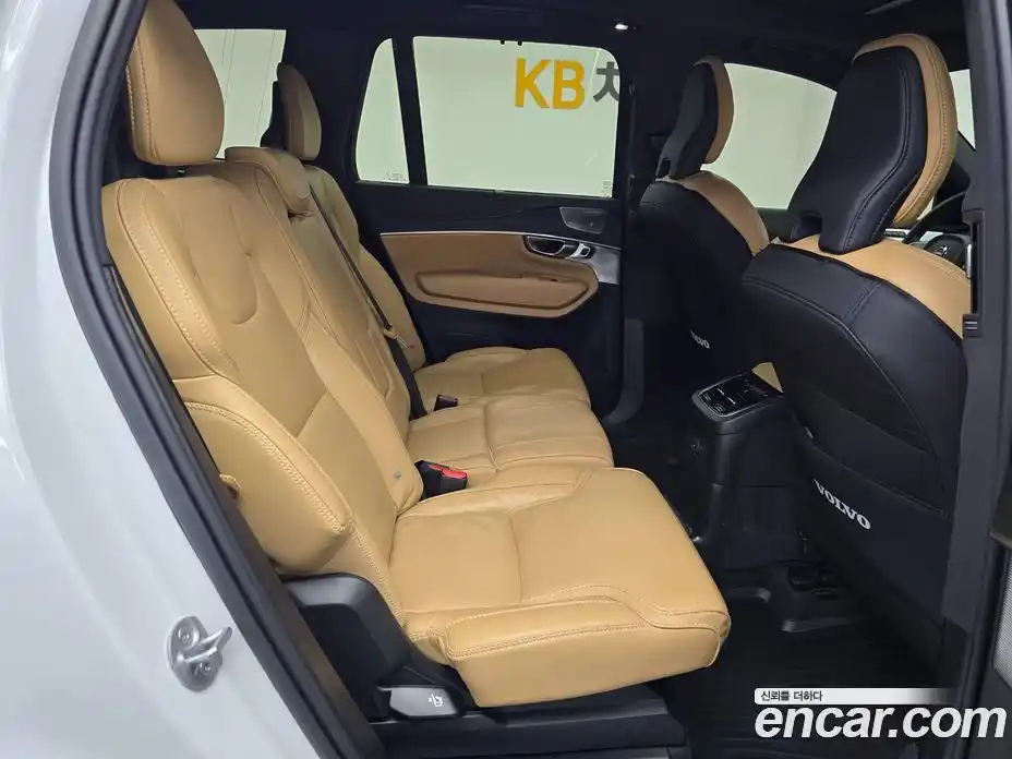 Volvo XC90 2022 2.0 автомат (гидро), фото 12