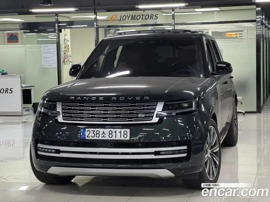 Land Rover Range Rover 2023 4.4 автомат (гидро), фото 1