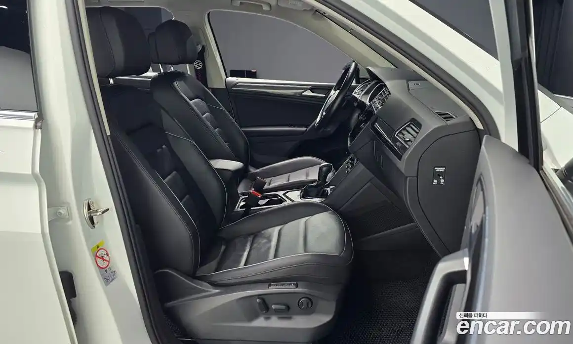 Volkswagen Tiguan 2020 2.0 автомат (гидро), фото 13