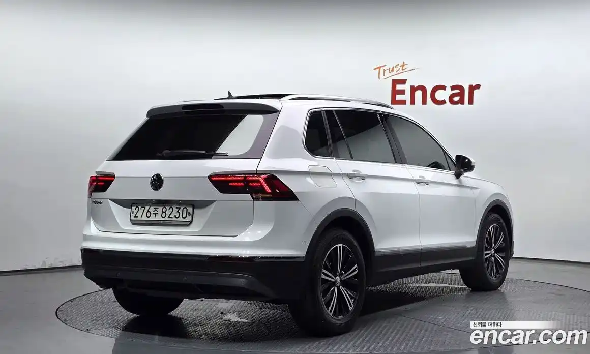 Volkswagen Tiguan 2020 2.0 автомат (гидро), фото 2