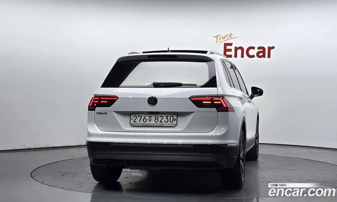 Volkswagen Tiguan 2020 2.0 автомат (гидро), фото 4