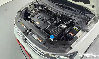 Volkswagen Tiguan 2020 2.0 автомат (гидро), миниатюра 6