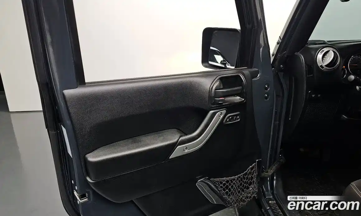 Jeep Wrangler 2016 3.6 автомат (гидро), фото 13