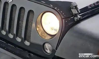 Jeep Wrangler 2016 3.6 автомат (гидро), миниатюра 7