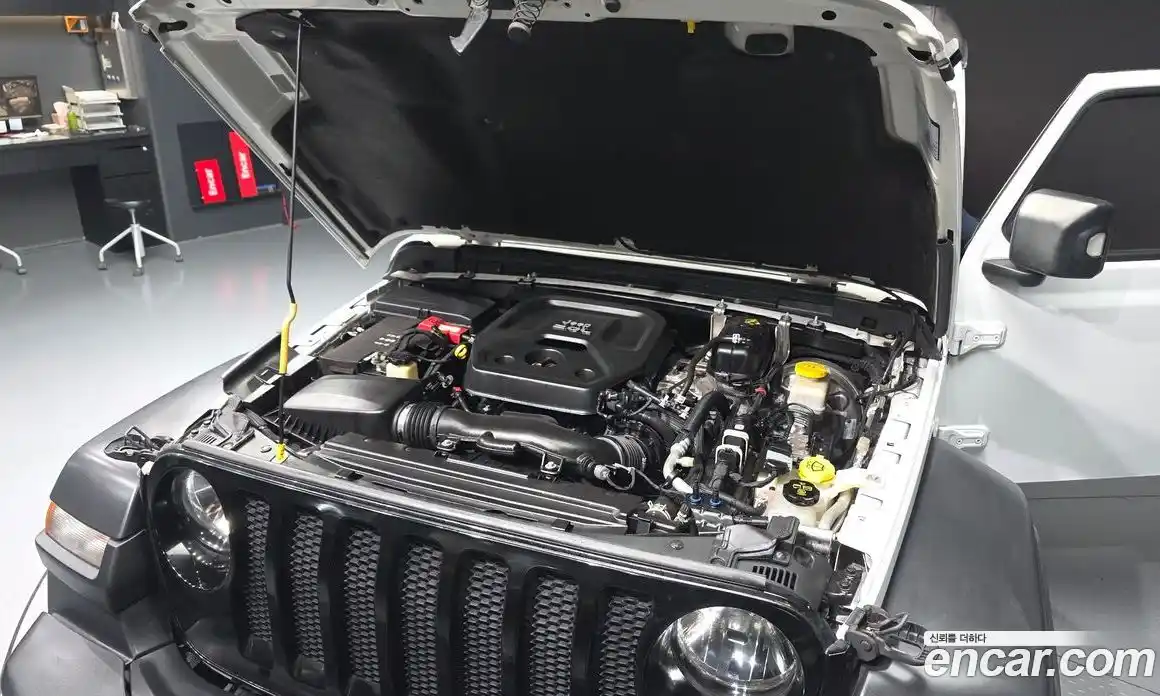 Jeep Wrangler 2020 2.0 автомат (гидро), фото 6