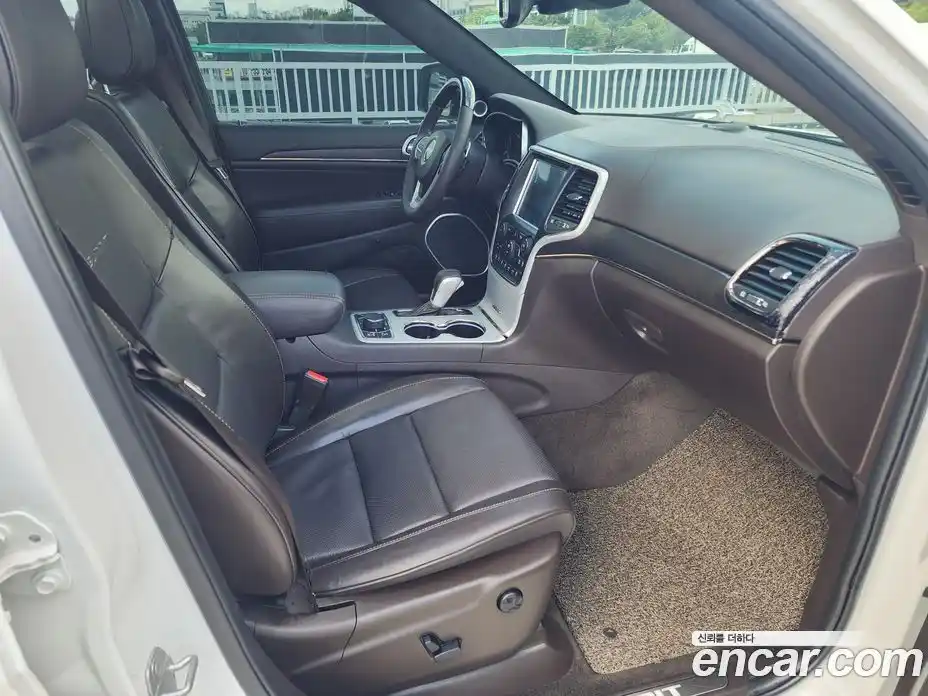 Jeep Cherokee 2018 3.0 автомат (гидро), фото 13