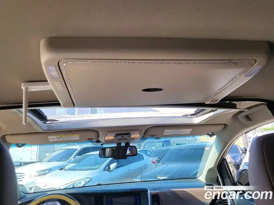 Toyota Sienna 2017 3.5 гидро, фото 17