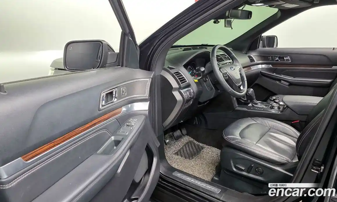 Ford Explorer 2019 2.3 автомат (гидро), фото 13