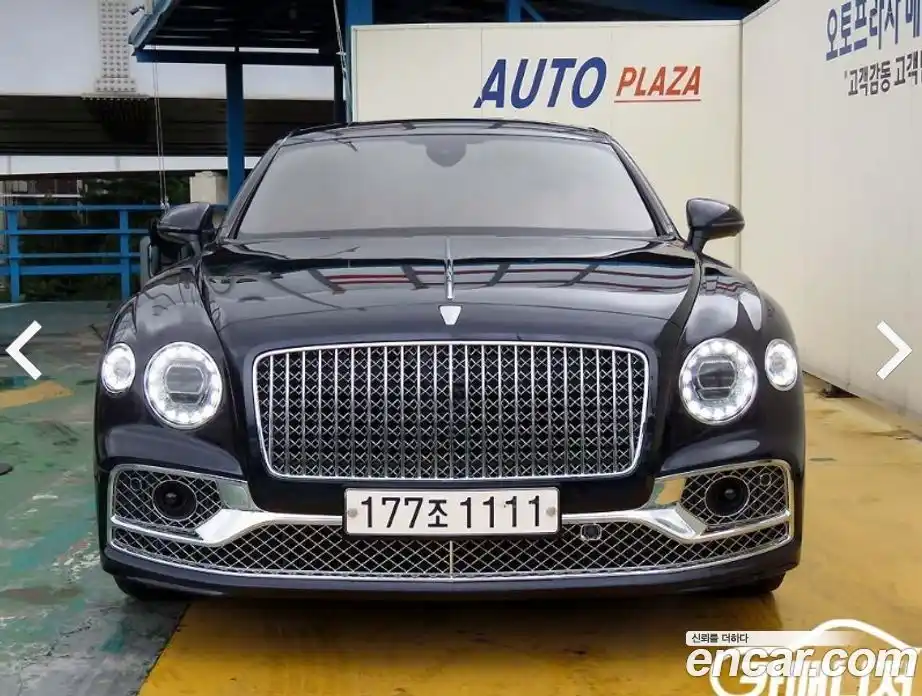 Bentley Flying Spur 2022 4.0 гидро, фото 2