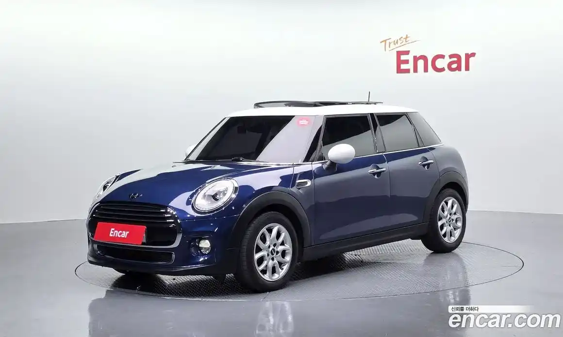 Mini Cooper 2017 1.5 автомат (гидро), фото 1