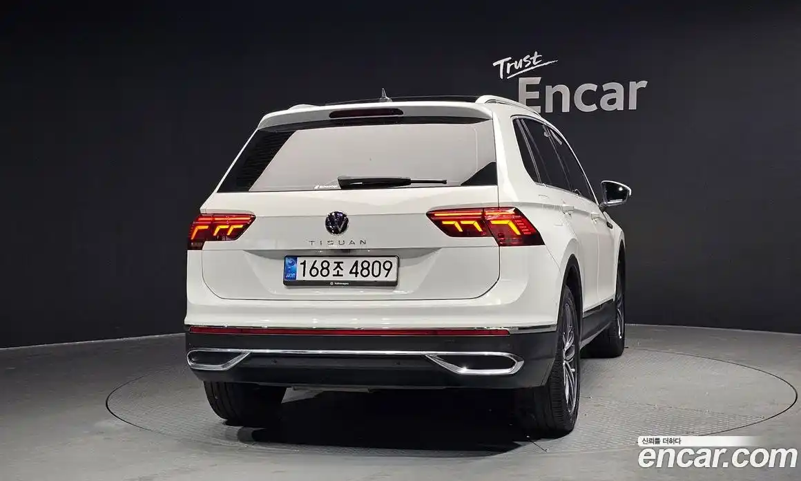 Volkswagen Tiguan 2021 2.0 автомат (гидро), фото 4