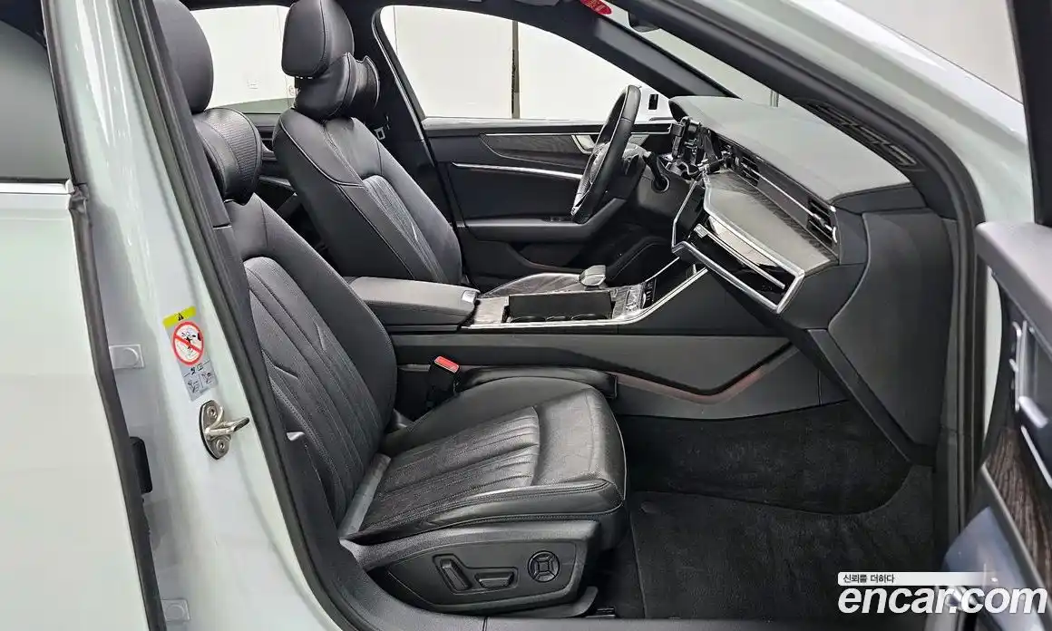 Audi A6 2020 2.0 автомат (гидро), фото 11