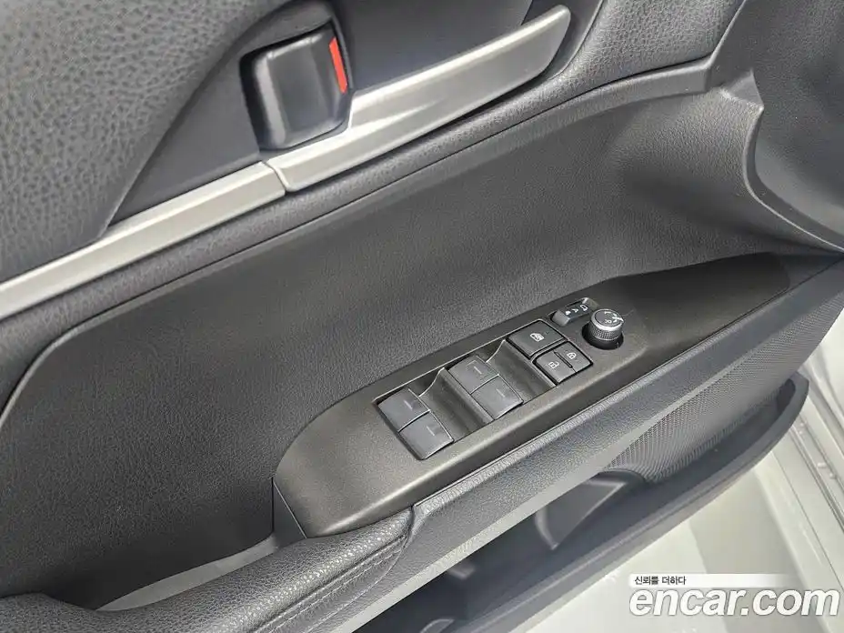 Toyota Camry 2025 2.5 вариатор, фото 12
