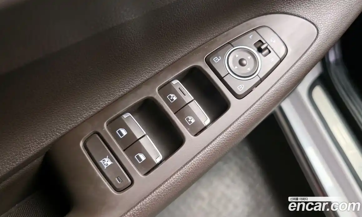 Hyundai Grandeur 2017 2.4 автомат (гидро), фото 19