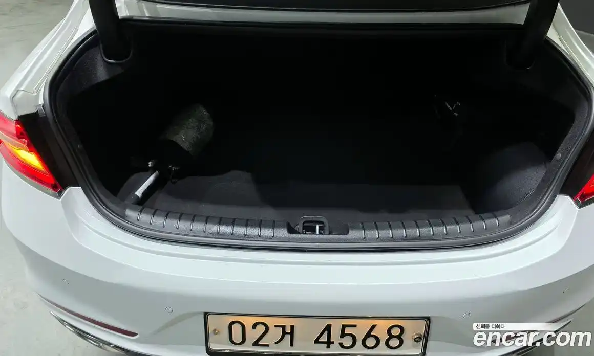 Hyundai Grandeur 2017 2.4 автомат (гидро), фото 30