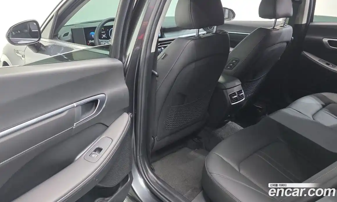 Hyundai Sonata 2024 2.0 автомат (гидро), фото 18