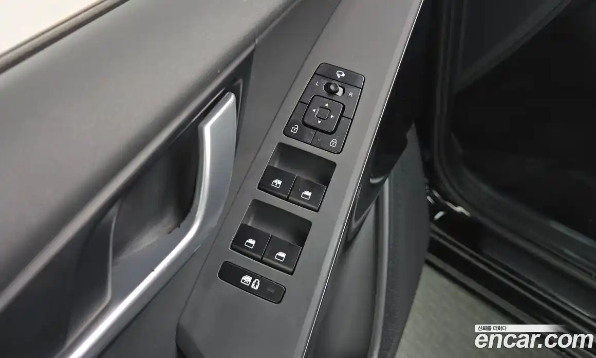 Kia Niro 2023 0.2 автомат (гидро), фото 27