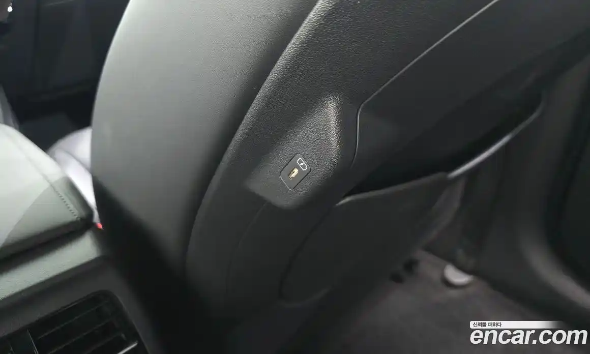 Kia Niro 2023 0.2 автомат (гидро), фото 28