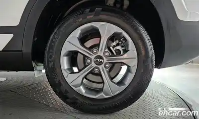 Kia Seltos 2024 1.6 автомат (гидро), миниатюра 7