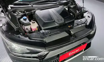 Kia EV6 2023 0.1 автомат (гидро), миниатюра 6