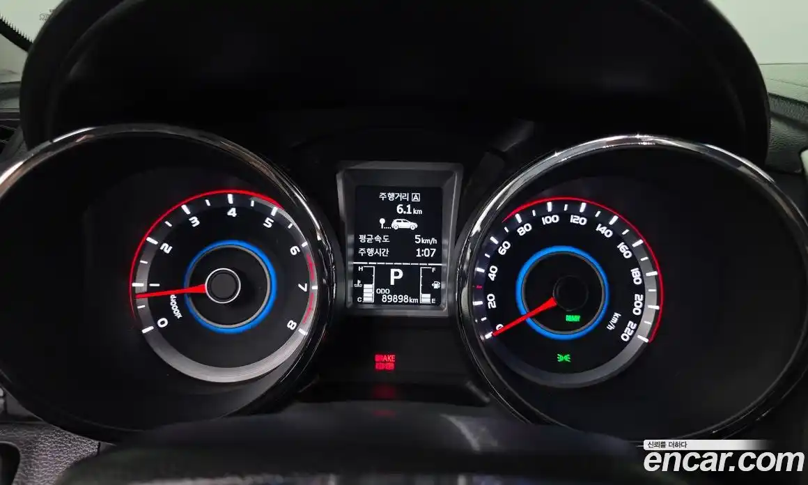 SsangYong TIBOLI 2015 1.6 автомат (гидро), фото 8