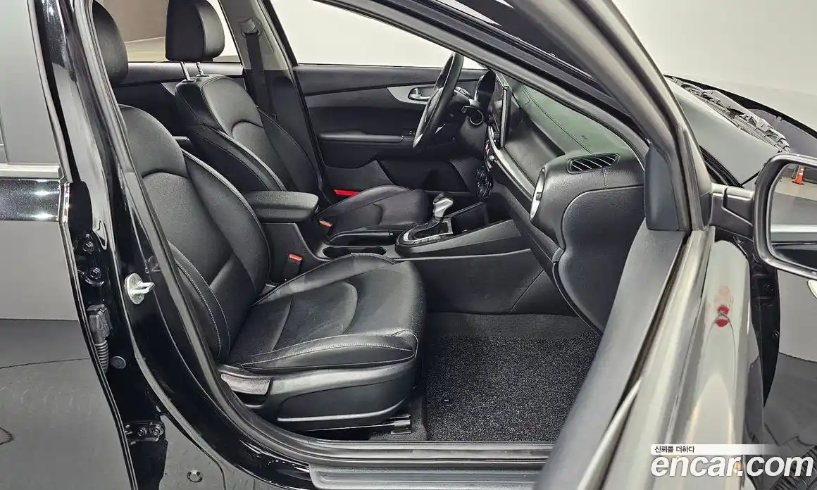 Kia K3 2022 1.6 автомат (гидро), фото 13