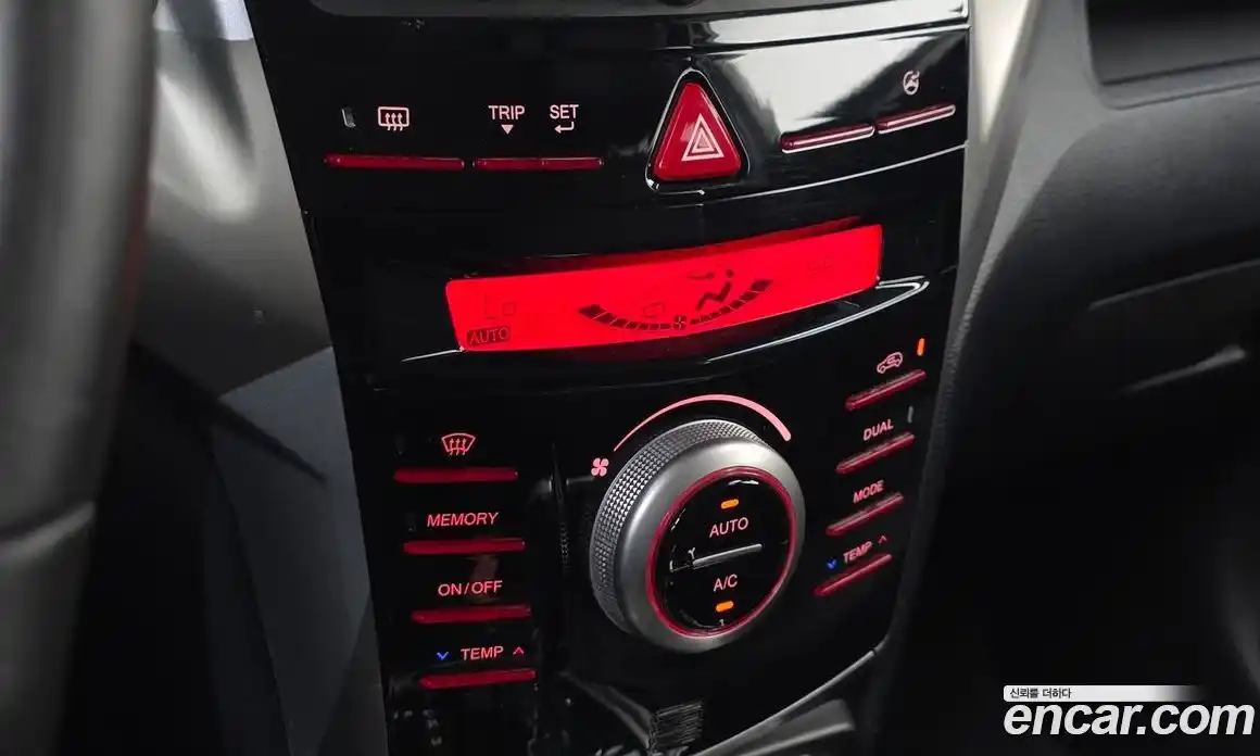 SsangYong TIBOLI 2015 1.6 автомат (гидро), фото 16