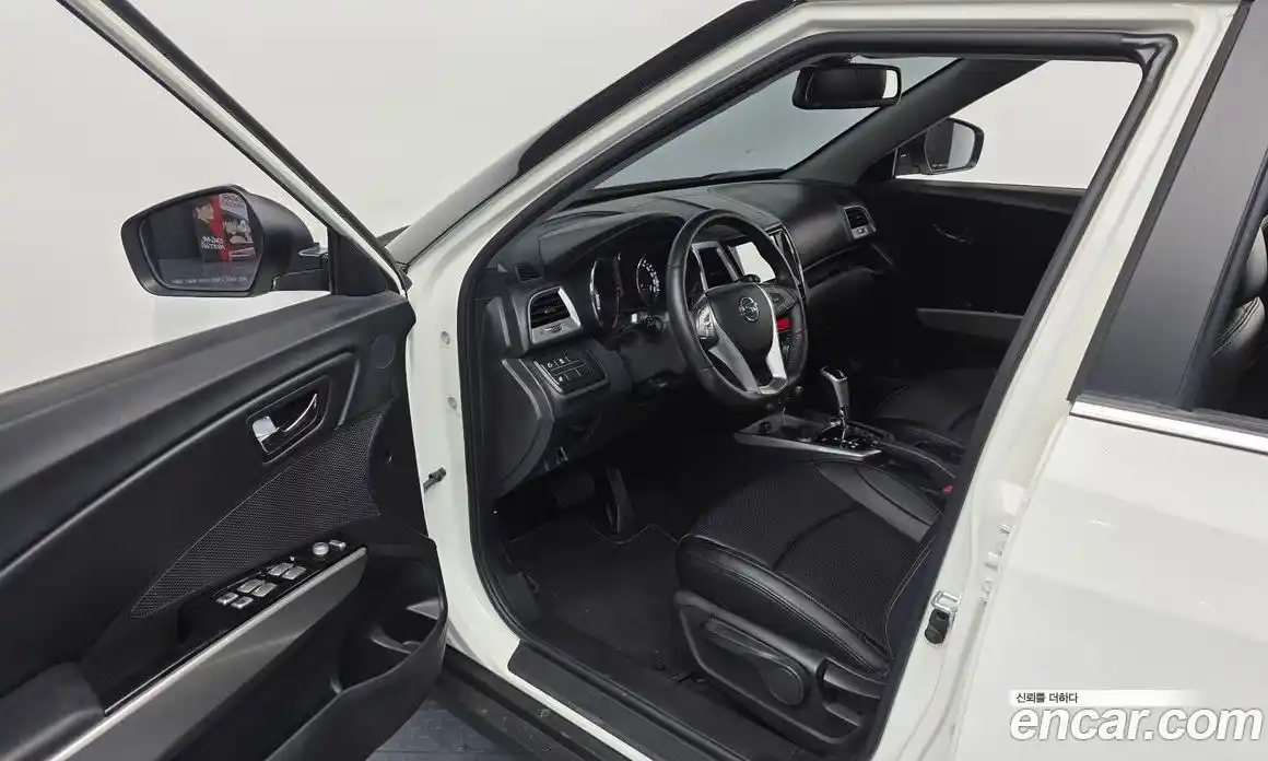 SsangYong TIBOLI 2015 1.6 автомат (гидро), фото 10