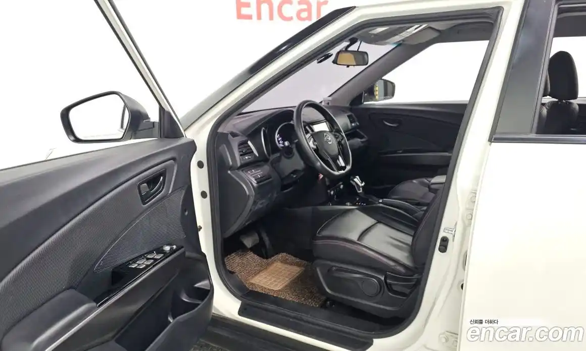 SsangYong TIBOLI 2018 1.6 автомат (гидро), фото 10