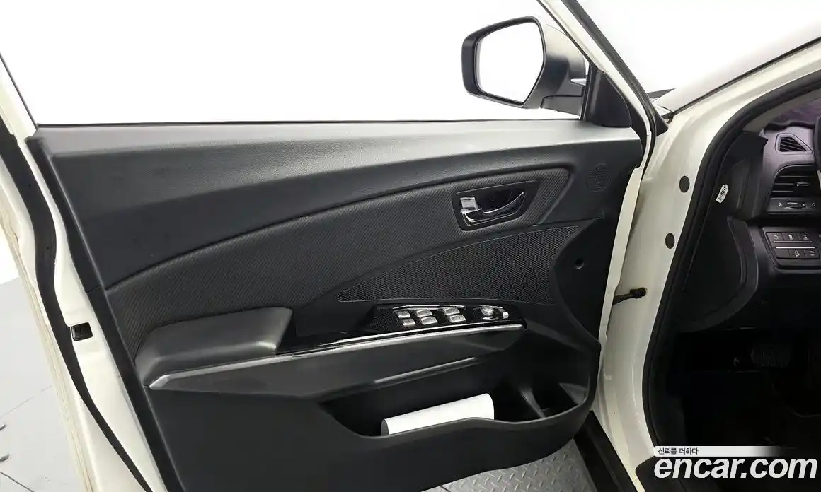 SsangYong TIBOLI 2019 1.6 автомат (гидро), фото 14