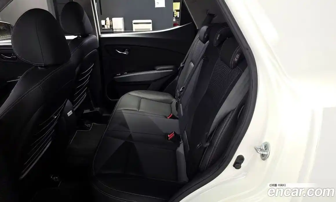 SsangYong TIBOLI 2019 1.6 автомат (гидро), фото 18