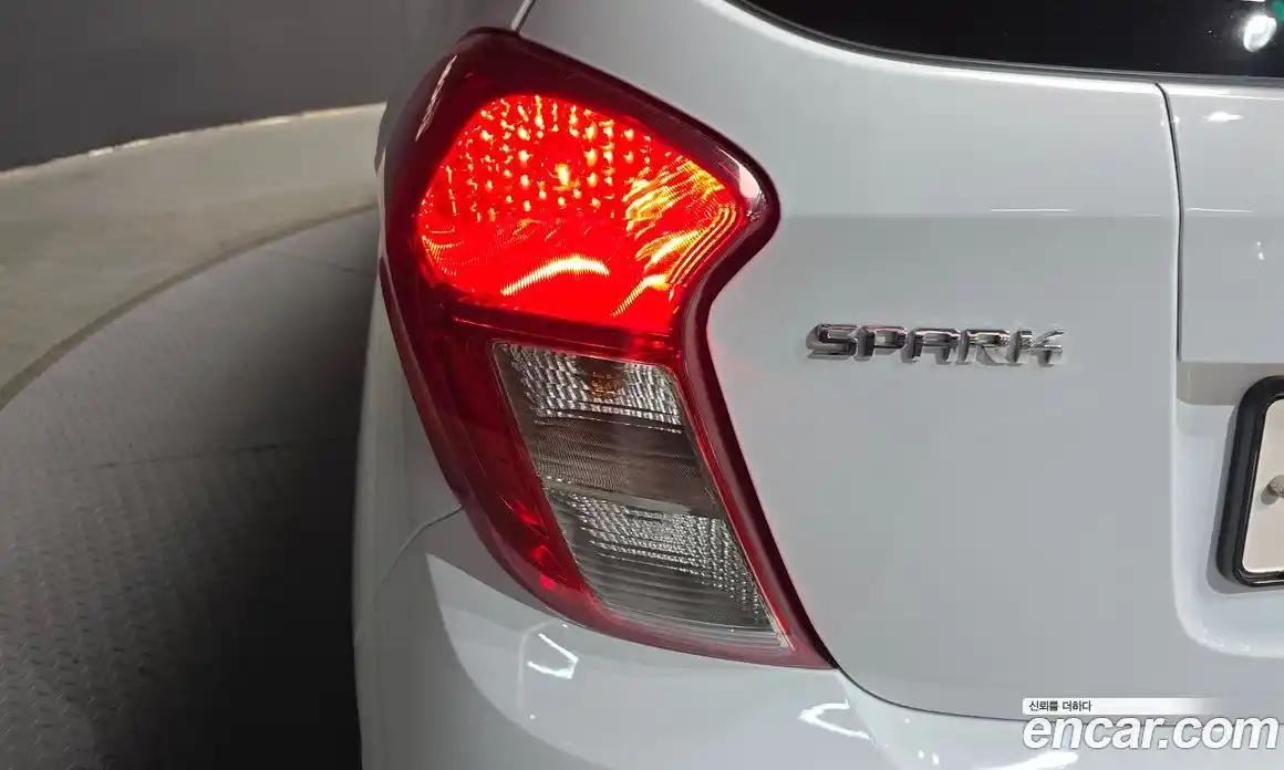 Chevrolet Spark 2021 1.0 автомат (гидро), фото 9