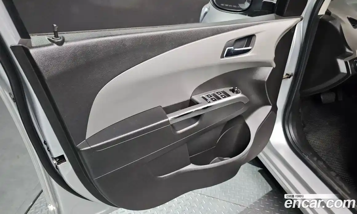 Chevrolet Aveo 2016 1.4 гидро, фото 14